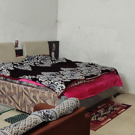Kumar House Hotell Allāhābād Junction Exteriör bild
